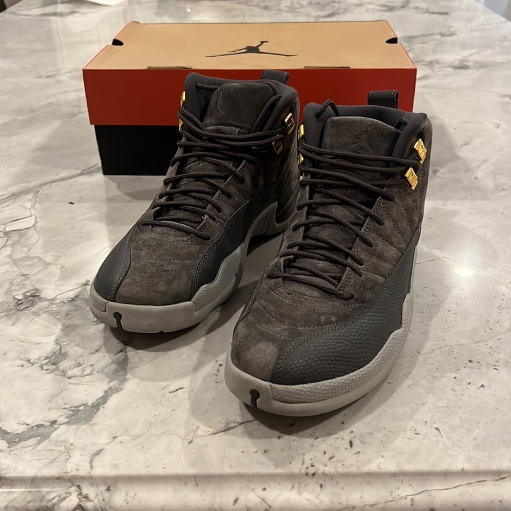 Jordan 12 Dark Grey Size 10